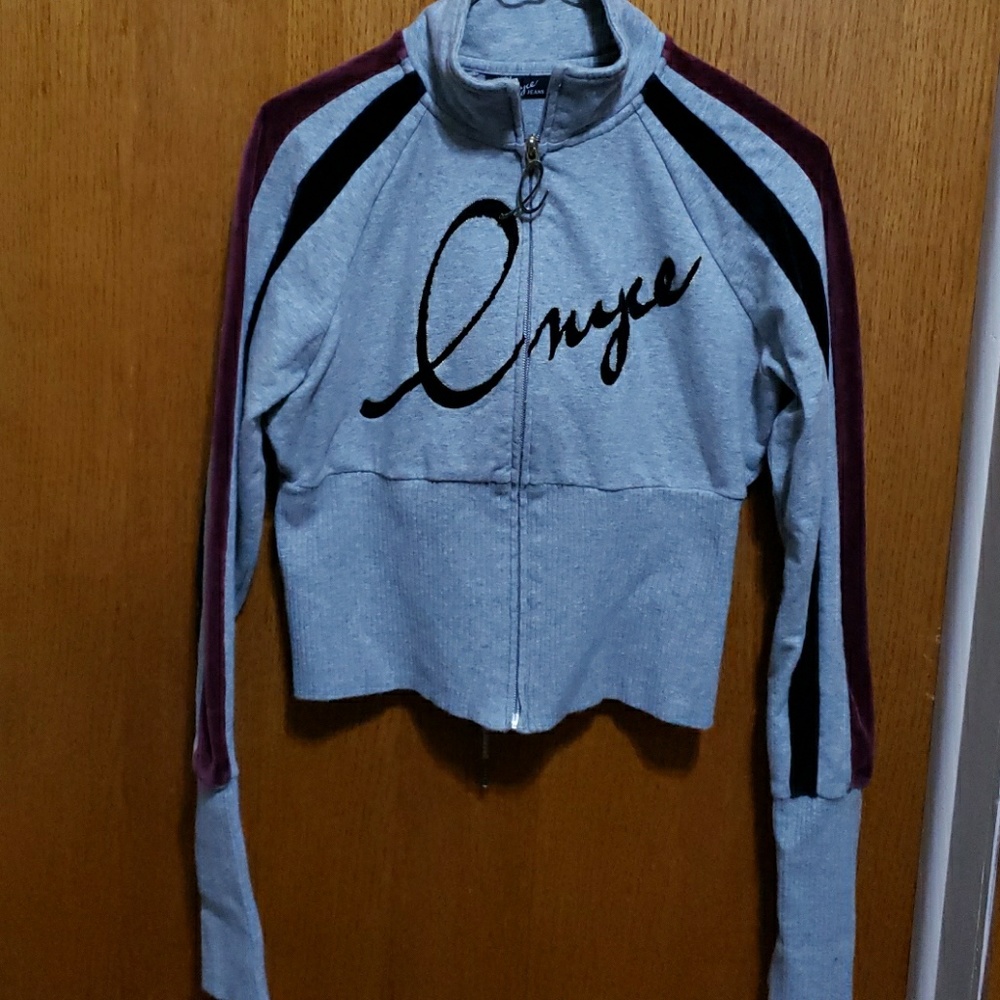 Enyce light sweater